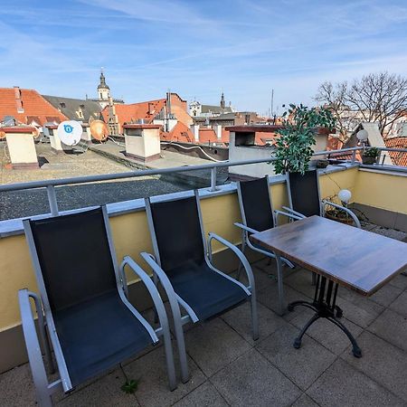 3-Bedroom Apt In Town Square ヴロツワフ エクステリア 写真