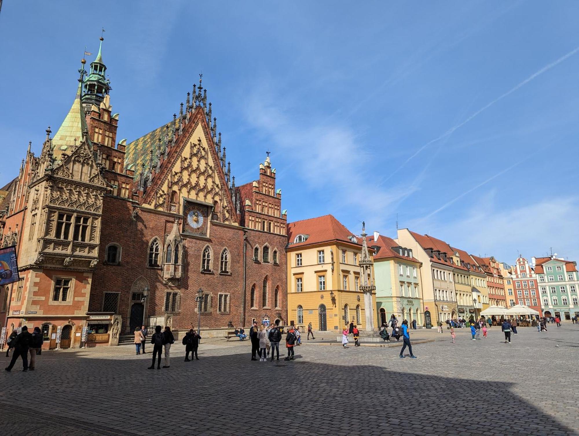 3-Bedroom Apt In Town Square ヴロツワフ エクステリア 写真