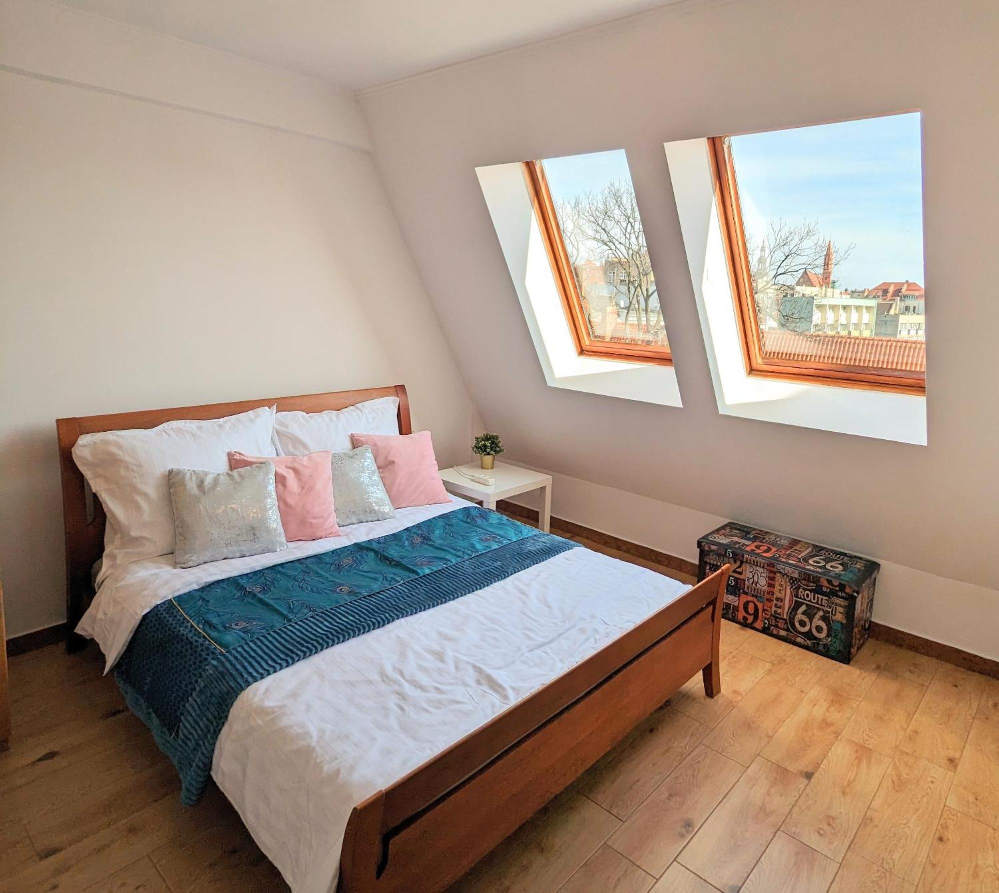 3-Bedroom Apt In Town Square ヴロツワフ エクステリア 写真