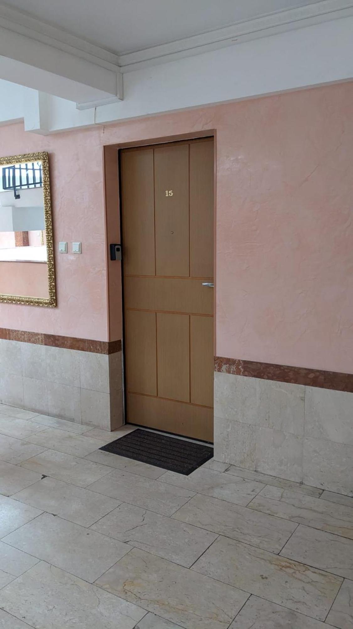 3-Bedroom Apt In Town Square ヴロツワフ エクステリア 写真